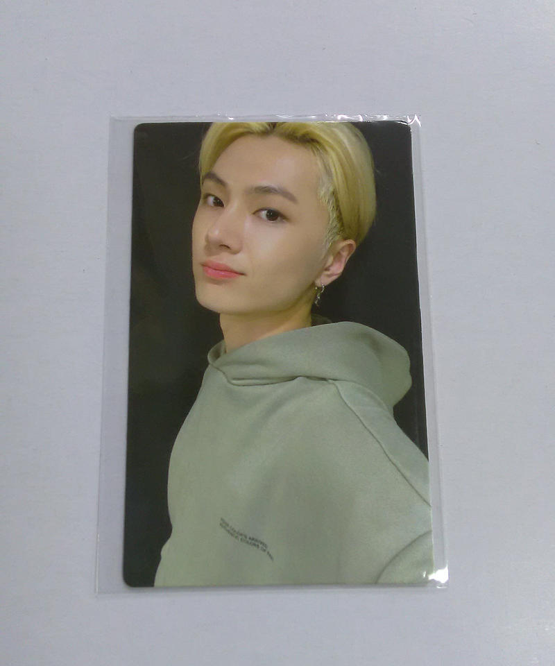 Enhypen ペンライト封入 トレカ ジェイ K Books K Pop館 芸能館 動