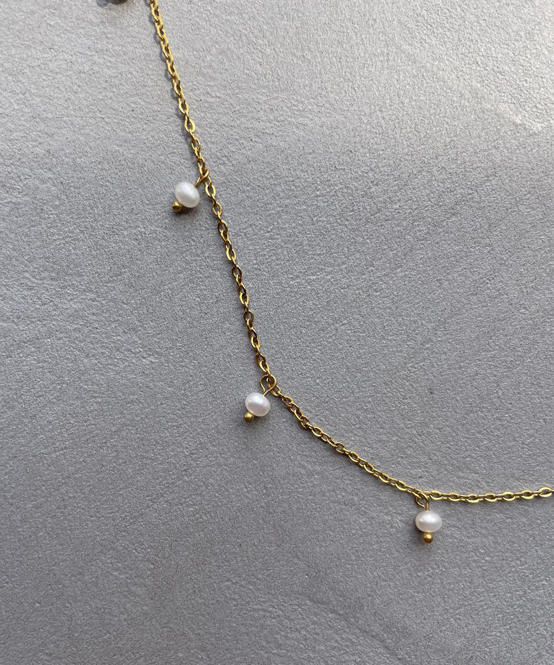 送料無料（沖縄は1000円) nairo ネックレス Pebble Necklace K18