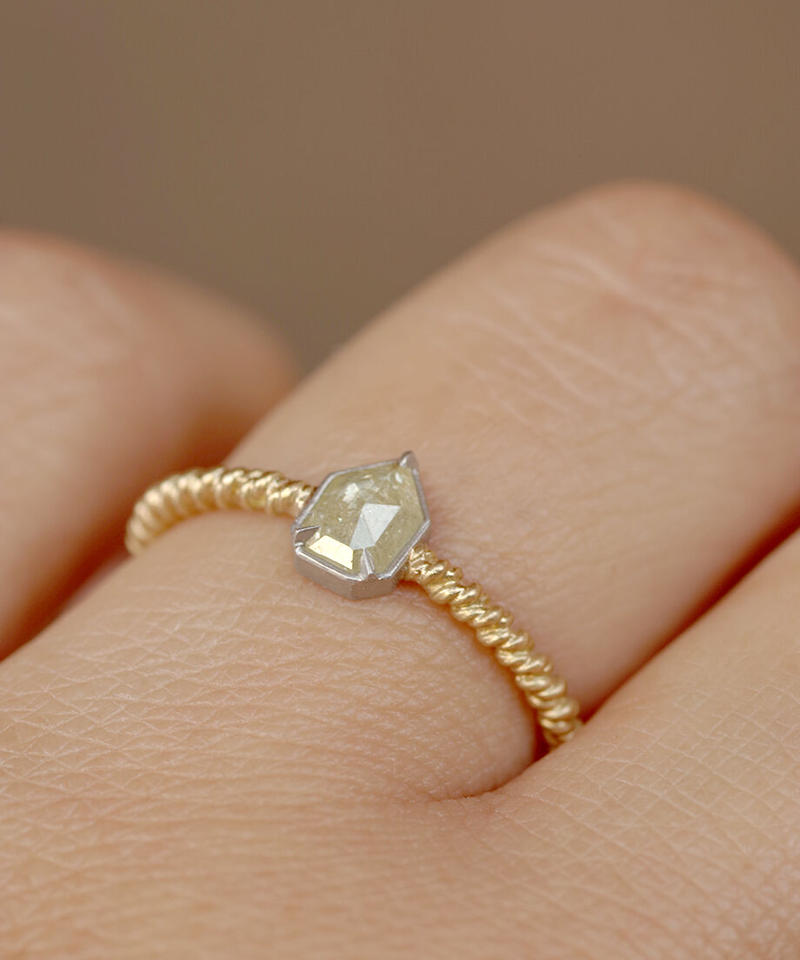 One of kind / Diamond Ring <K18YG,Pt900> - R416...