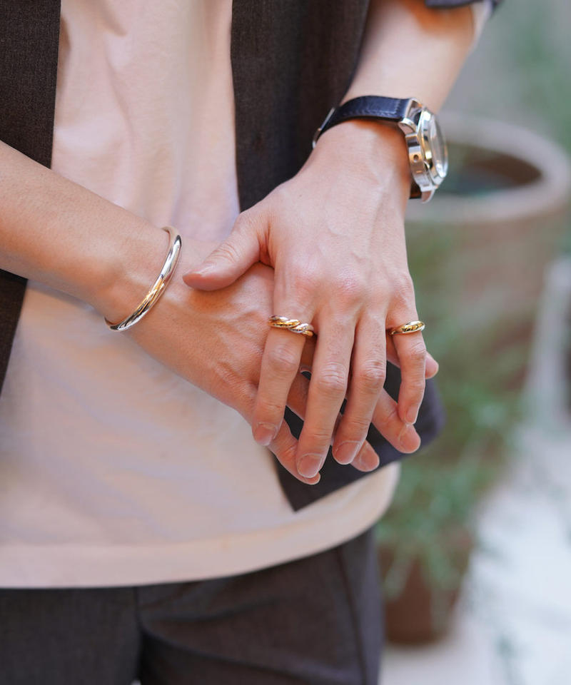 おトク】 MBアイテム OX JEWELRY Silver Curve Bangle ブレスレット