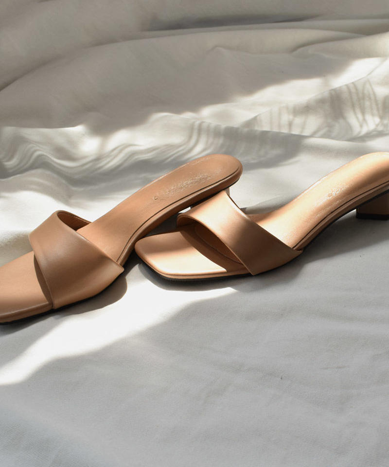 Shoes スクエアトゥ ワンストラップサンダル オフホワイト ベージュ L