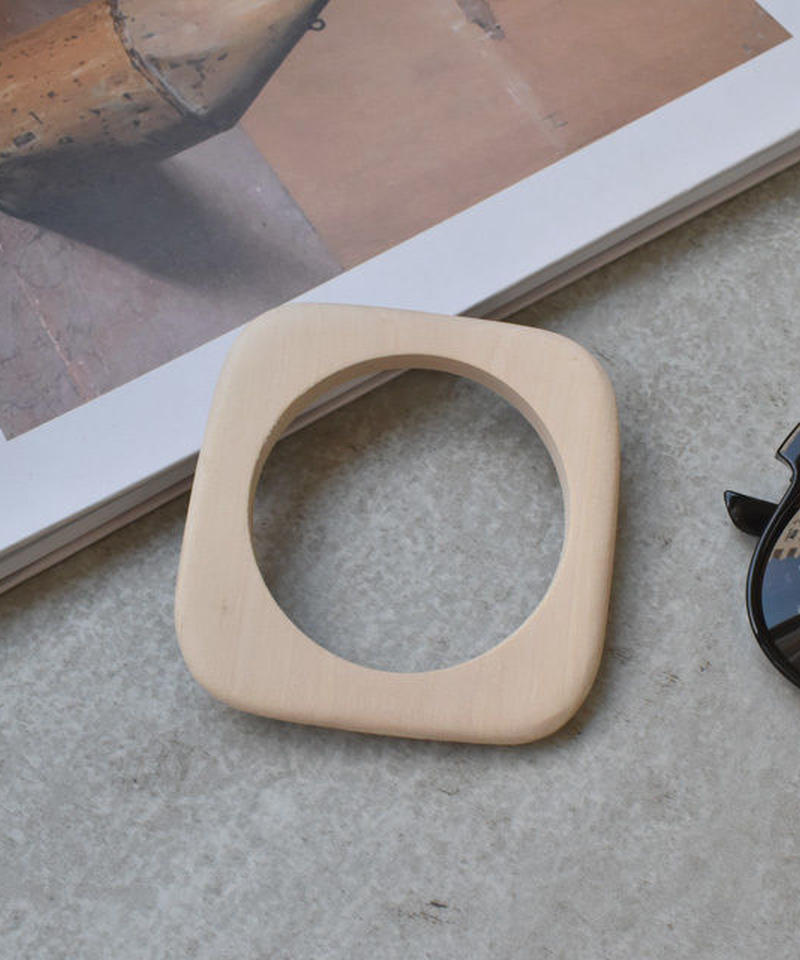 Mb Brace2 007 スクエアウッドバングル L A V I S H G A T E