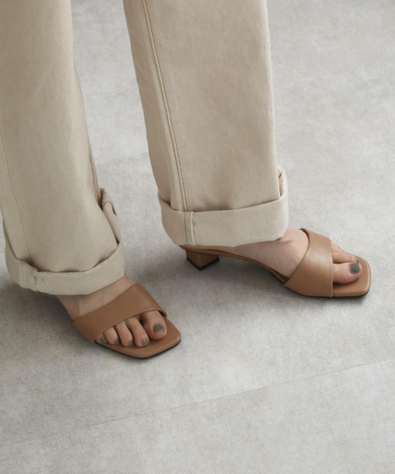 Shoes スクエアトゥ ワンストラップサンダル オフホワイト ベージュ L