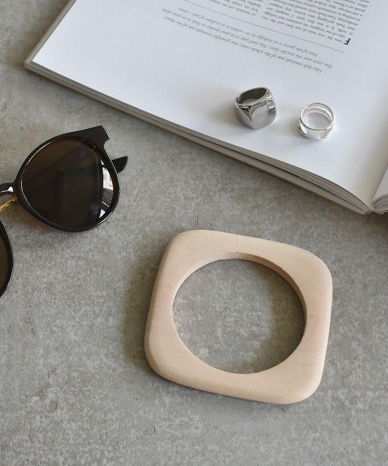 Mb Brace2 007 スクエアウッドバングル L A V I S H G A T E