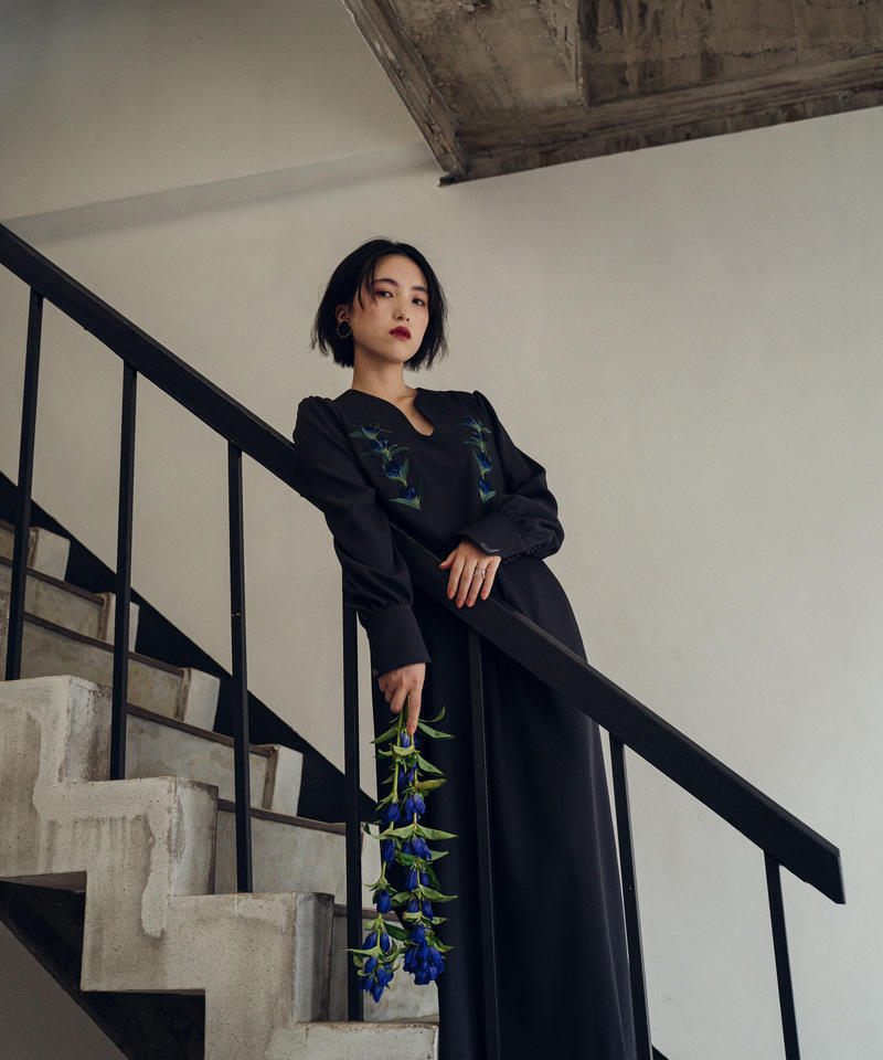 iCONOLOGY 花を着るワンピース #04 百合 アイボリー