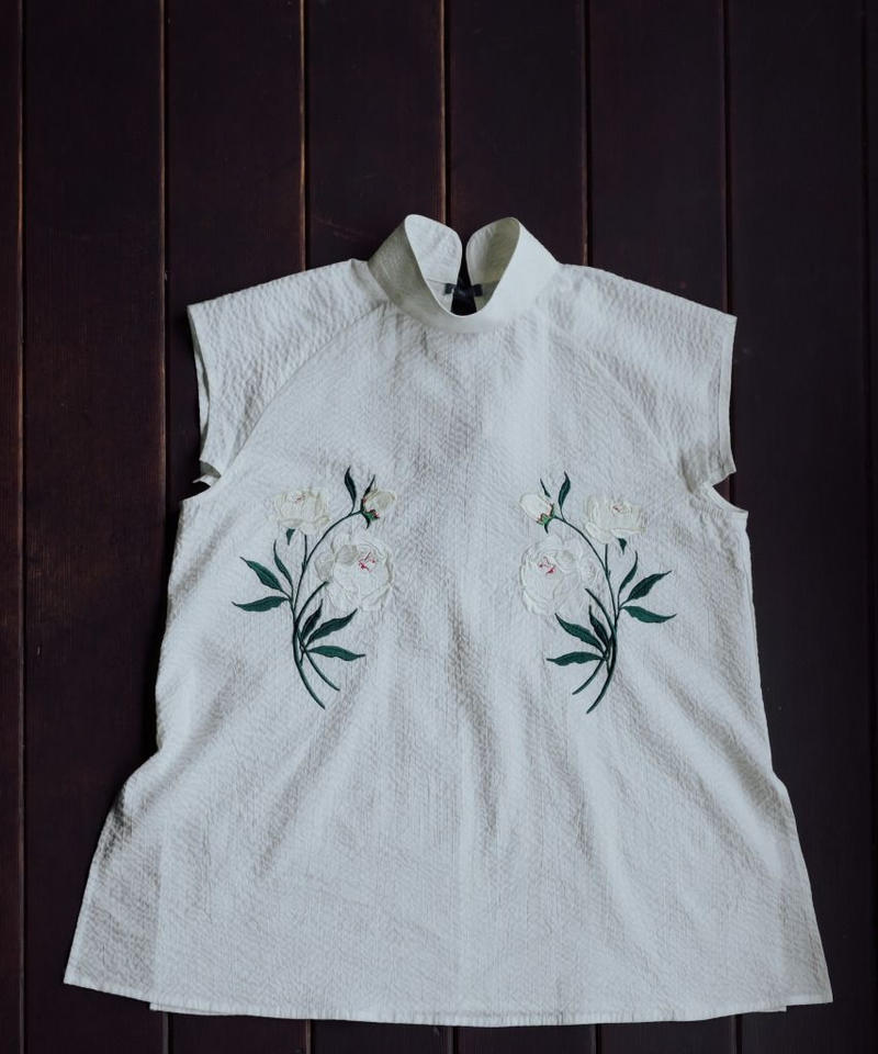 花を着るブラウス#01【芍薬】-ivory- | iCONOLOGY 最前線の 花を着るブラウス#01【芍薬】-black- シャツ/ブラウス(半袖/袖なし)