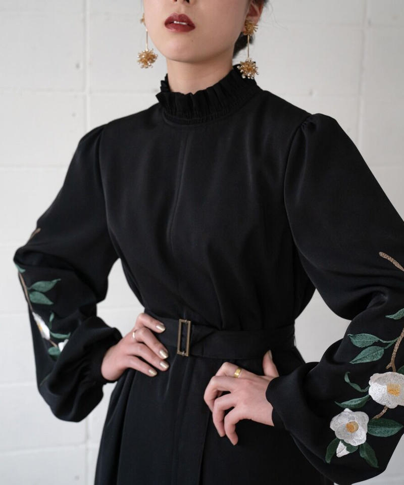 匿名配送】 iconology 花を着るワンピース#03【白椿】ブラック