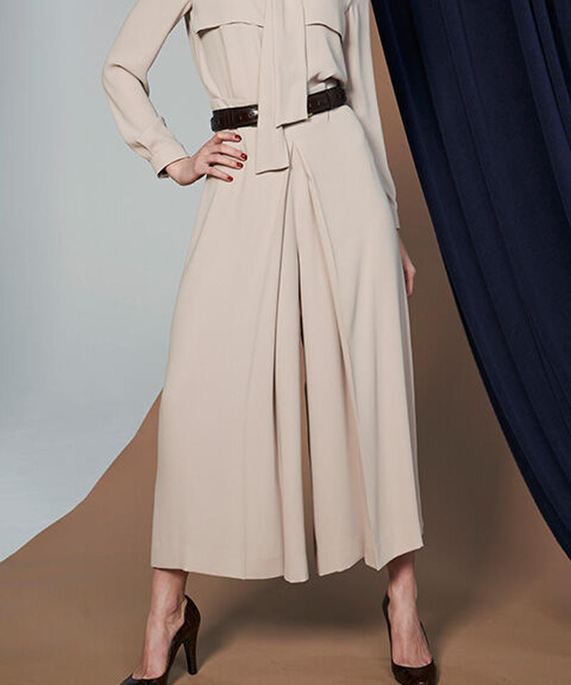 ドラマ『最愛』で吉高由里子さんが着用されていたブランドのジャンプスーツ ドラマ『最愛』で吉高由里子さんが着用されていたブランドのジャンプスーツ