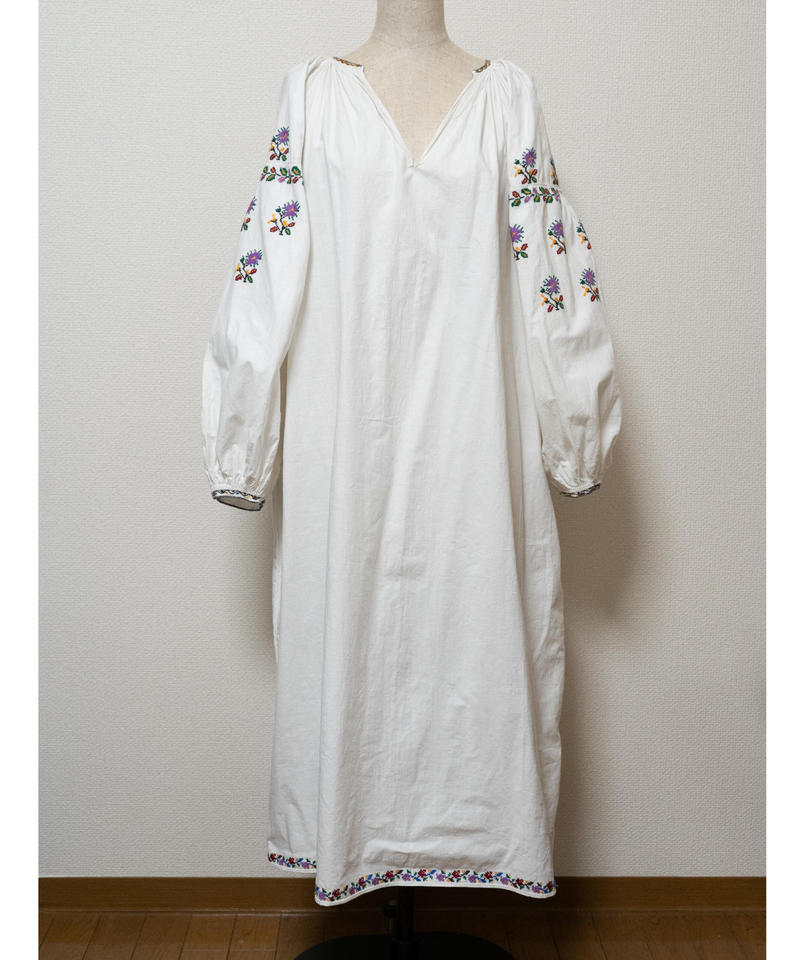 ワイルドフラワー刺繍ワンピース Photogenic Closet