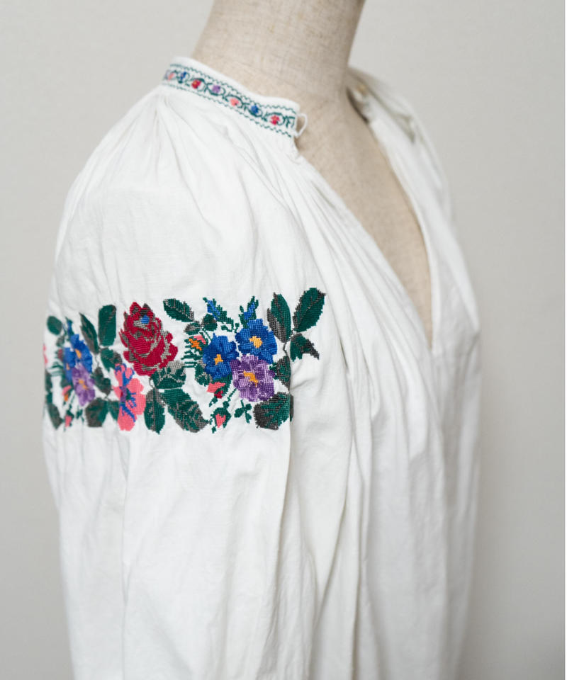色々な花刺繍ワンピース Photogenic Closet