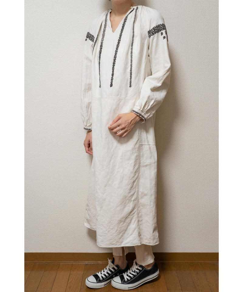 ストライプ薔薇刺繍ワンピース Photogenic Closet