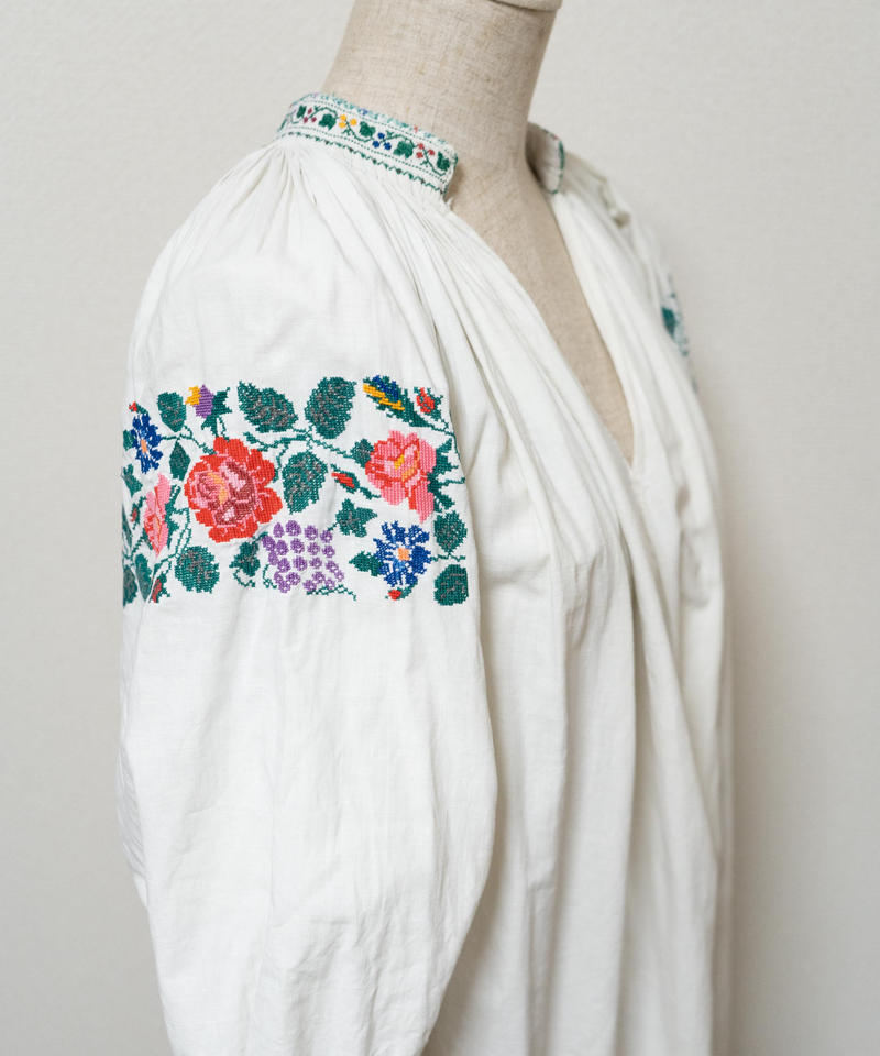 薔薇と葡萄と小花刺繍ワンピース Photogenic Closet