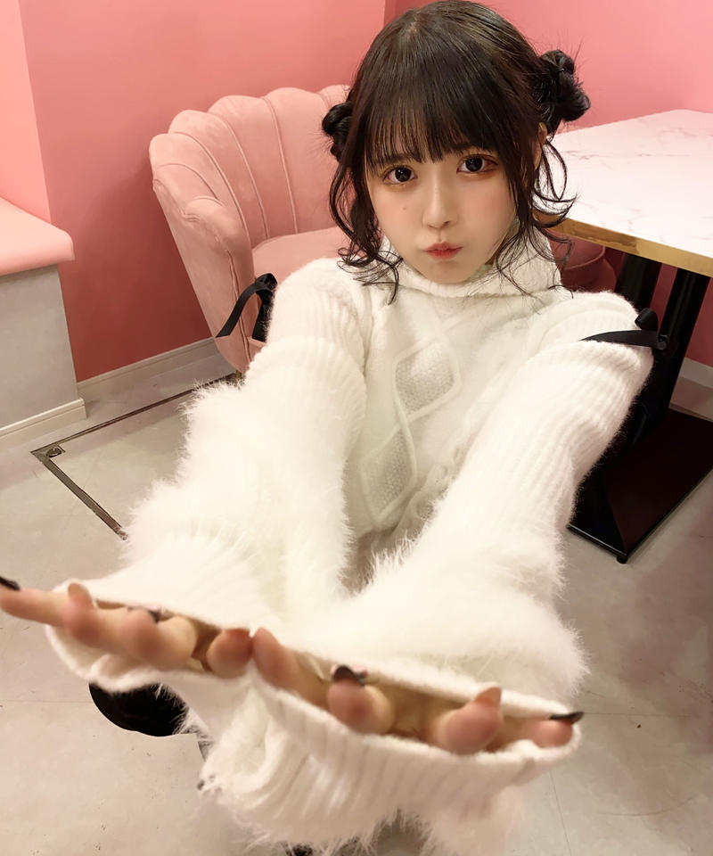 肩みえあざとニットワンピ Pium 肩みえあざとニットワンピ Pium