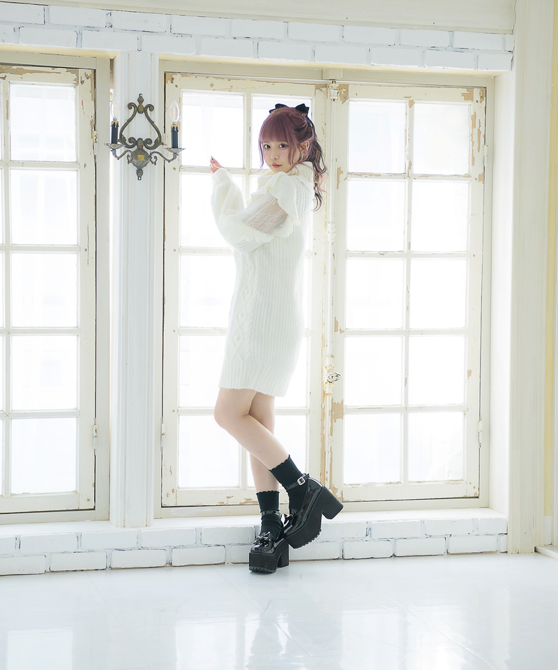 pium ロゴバイカラー半袖ニットワンピ piumロゴバイカラー半袖ニットワンピ