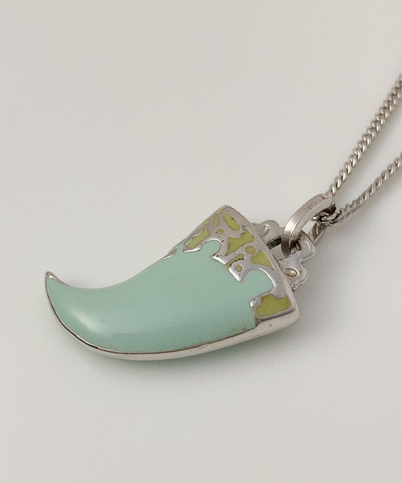 安い買蔵 Christian Dior象牙モチーフペンダント アイボリー×シルバー