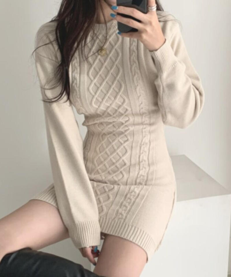 バックオープン クロシェニットワンピース Randy