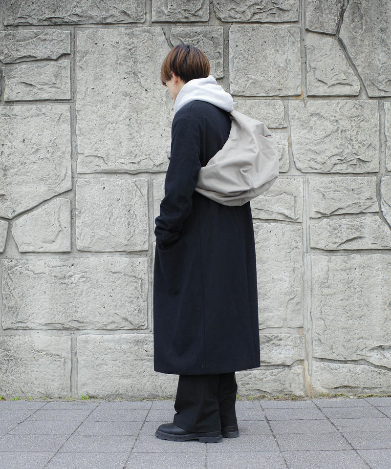 ランキング2022 BIG HALF MOON SHOULDER BAG 黒 agapeeurope.org