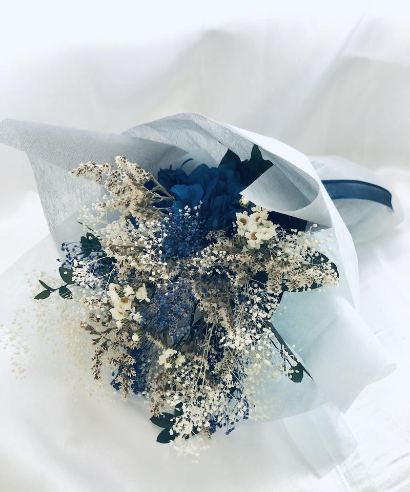 プリザーブドフラワーの紫陽花とかすみ草と小花の花束 花束ラッピング付き 世都華