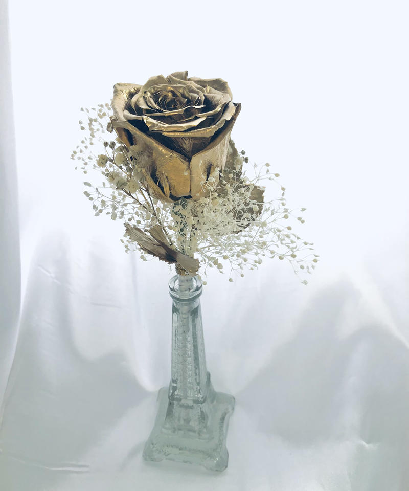 金色の薔薇とかすみ草の一輪花束 花束ラッピング付き プリザーブドフラワー 世都華