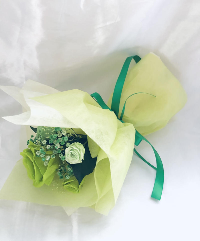 グリーンローズとミニ薔薇とかすみ草のふんわり花束 プリザーブドフラワー 世都華