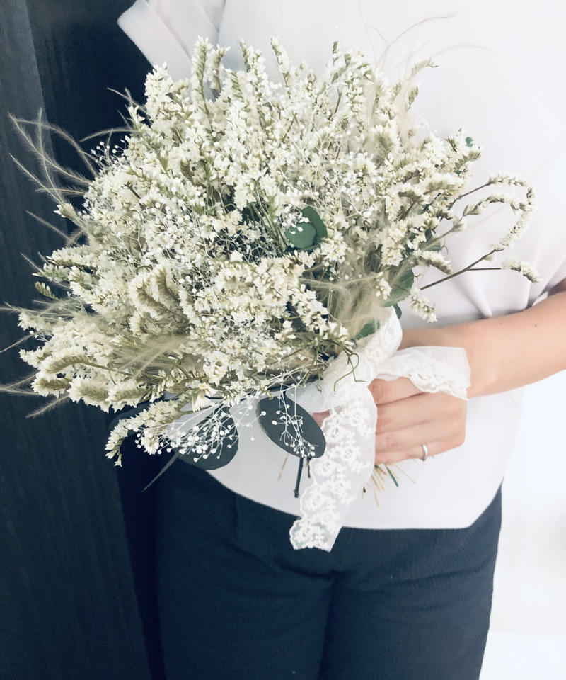 Hbスターチスとかすみ草のふんわり花束 プリザーブドフラワー 花束ラッピングつき 現在お一人様