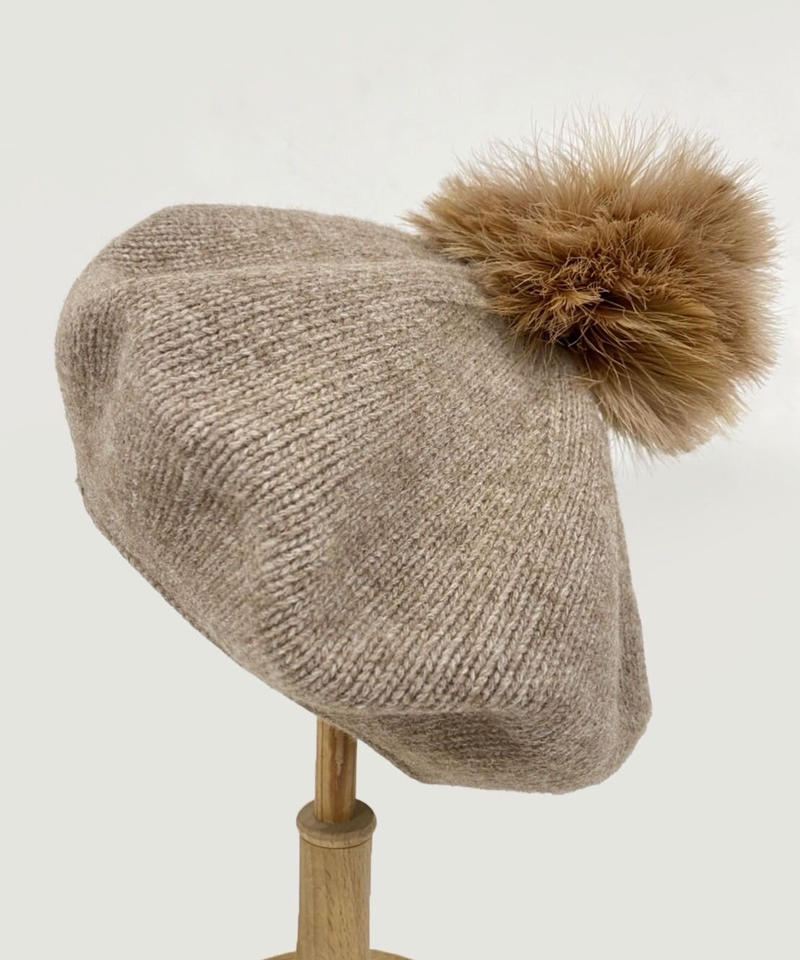 ファーポンポン付きニットベレー Caniche Shop