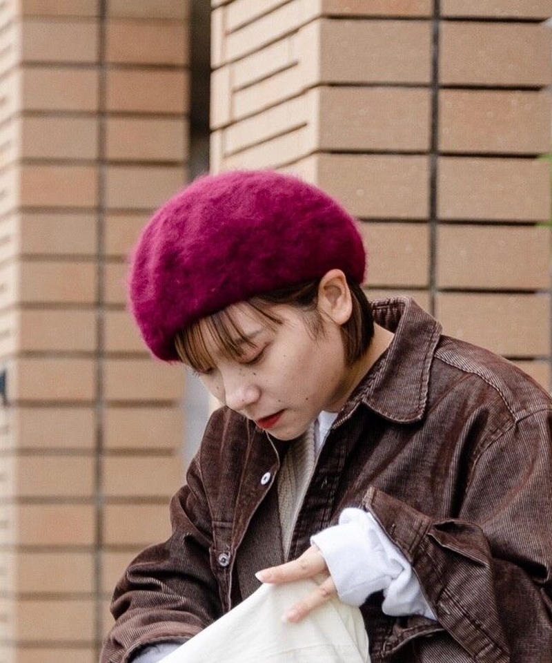 カシラ】CA4LA ブレーメンの音楽隊 アニマル刺繍 ベレー帽 ウール 赤×黄