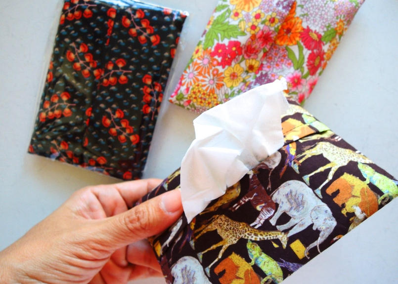 リバティティッシュケース ガーデンパッチワーク ブルー Amanda Mandy