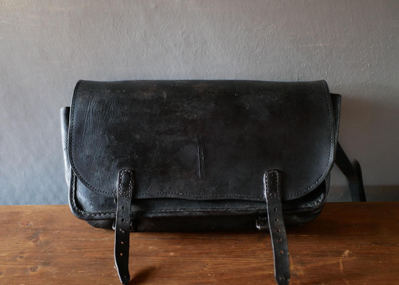 Postes アンティーク 郵便配達員の古いレザーバッグ フランスアンティーク Maman Postes アンティーク 郵便配達員の古いレザーバッグ フランスアンティーク Maman