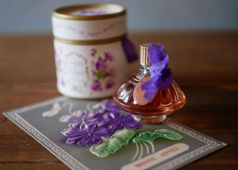 最新エルメス Violette De スミレの香水bフランスアンティーク Toulouse 雑貨