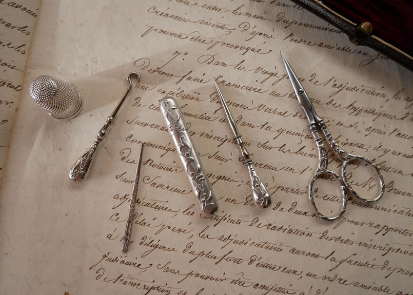 専用出品 フランスアンティーク シルバー製 裁縫セット Mamantique
