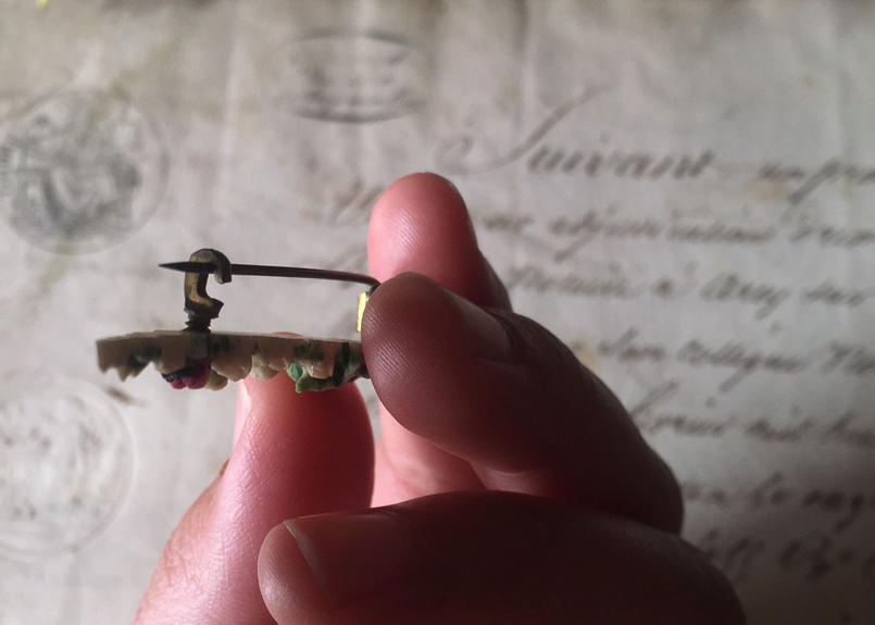 ヨーロッパ アンティーク 花 ブローチ Mamantique