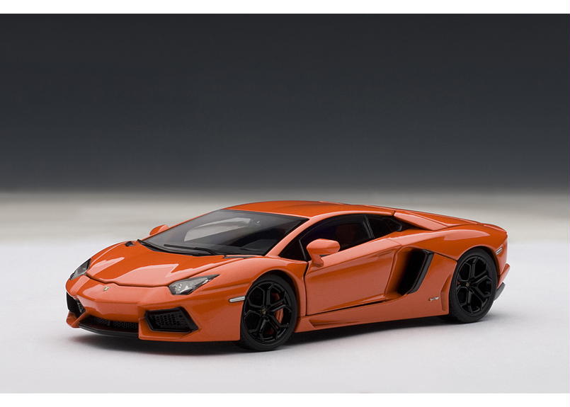 オレンジ系【お気に入り】 【絶版】AutoArt 1/43 ランボルギーニ オレンジ系【お気に入り】 【絶版】AutoArt 1/43 ランボルギーニ