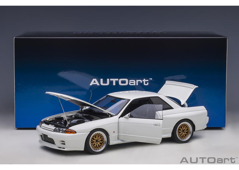 Autoart 1 18 日産 スカイライン Gt R R32 湾岸ミッドナイト 零奈