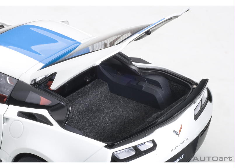 AUTOart 1/18 シボレー コルベット (C7) グランスポーツ (ホワイト ...