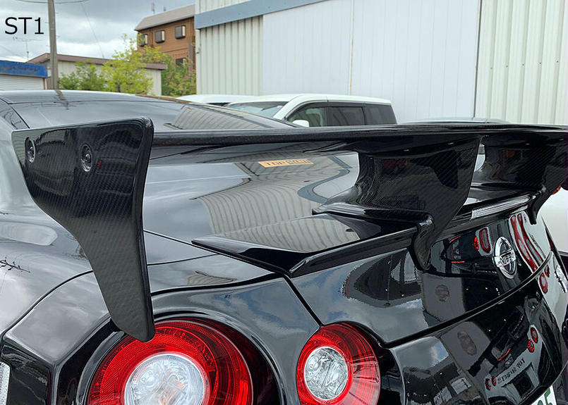 Top Secret R35 Gtウイング St1 Az Style