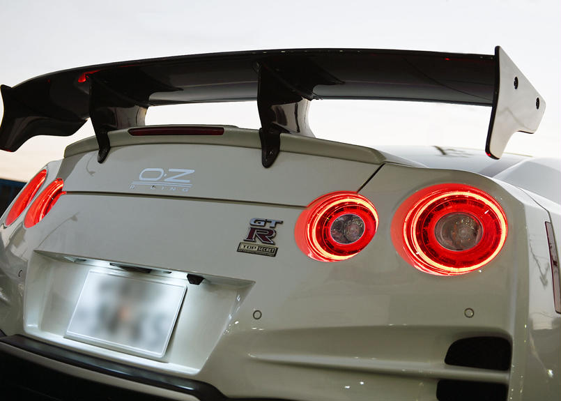 TOP SECRET R35 GTウイング ST1 | Az-style