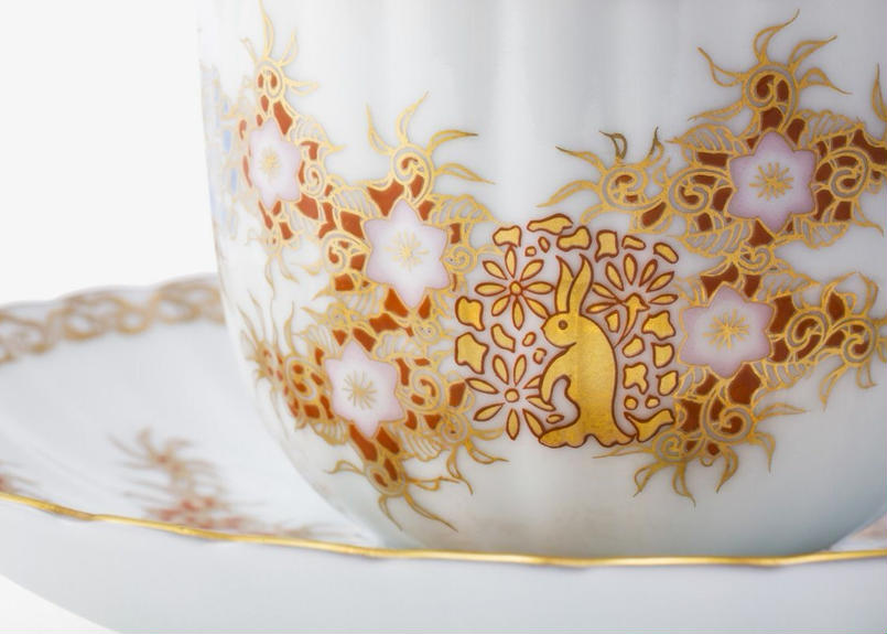 【値下げ】生産終了 深川製磁 金彩 鍋島花兎 組湯呑み 蓋付き 値下げ】生産終了 深川製磁 金彩 鍋島花兎 組湯呑み 蓋付き