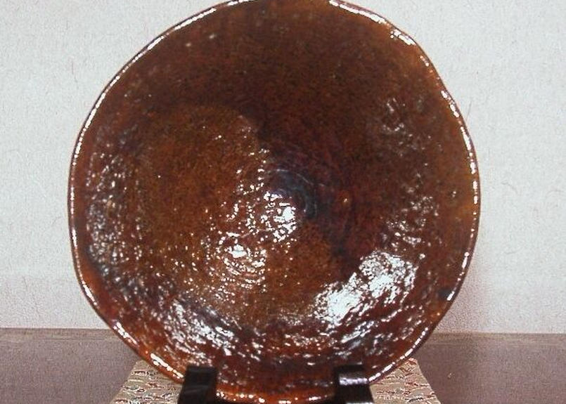 桜舞う季節 茶道具、平茶碗、大樋焼、飴釉、長阿弥作、なお22番