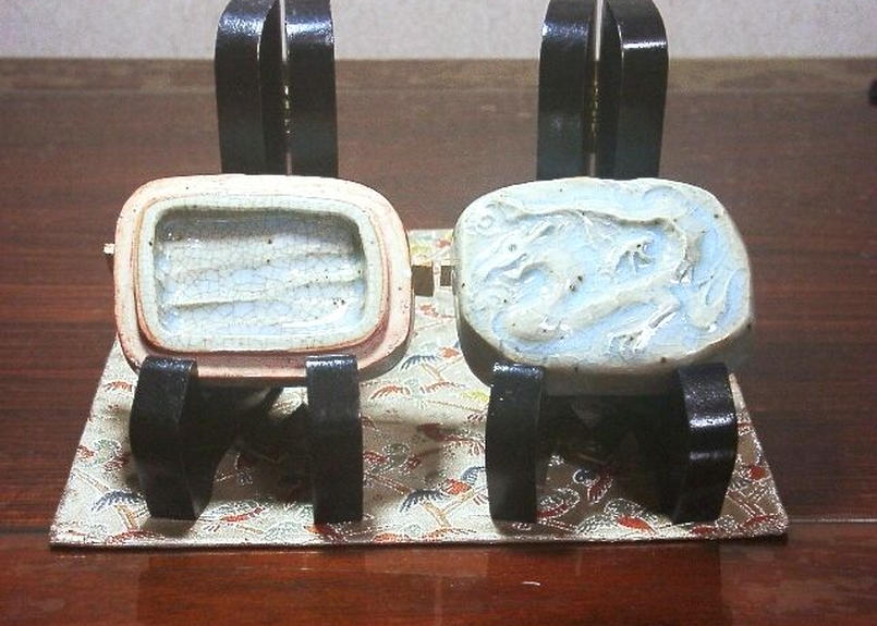 能穴焼 林茂松作 辰 香合 無傷 共箱 古物。