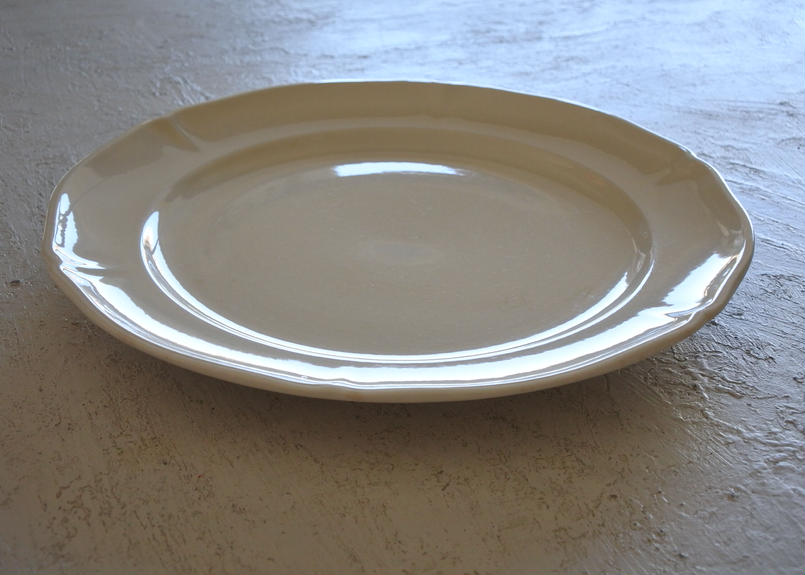 南フランス購入品.villeroy&bochボッホ.花リムオーバル.アンティーク 公式通販で開催のセール フランスアンティーク✴︎サルグミンヌ ポワソンプレート 魚ヨ 花リム 食器