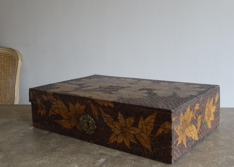 ヴィンテージbox 花柄彫刻 木製ボックス 木箱 44 4x28cm Grenier Ideco