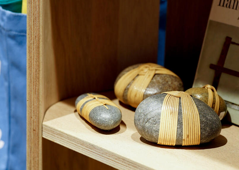 ブランド品専門の Shizu Designs石のオブジェ 置物 - www.mijugueteria