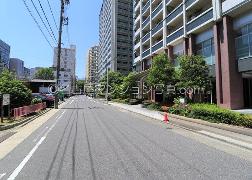 ナゴヤセンタータワー 外観 共用部9点セット ロゴなし 名古屋マンション写真 Stores