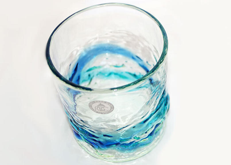 正規品 単品でこぼこロックの琉球ガラス 氷がしっかり入る大きなロックグラス 青 水 沖