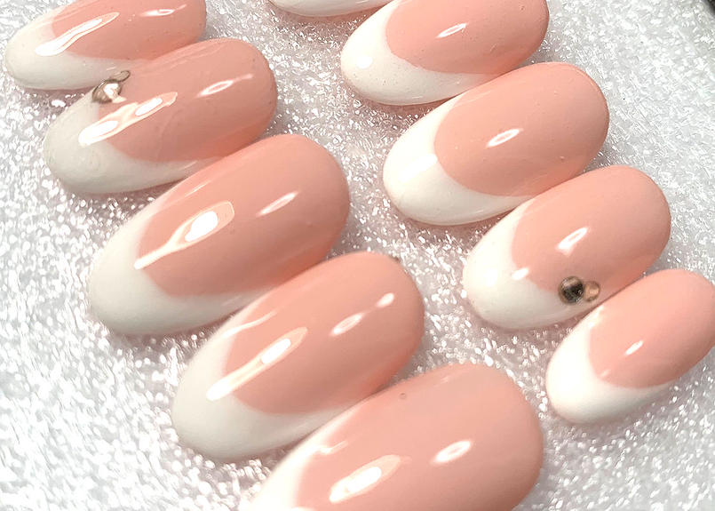 095 シンプル ヌーディーベージュ フレンチネイル Onlyone Nail 095 シンプル ヌーディーベージュ フレンチネイル Onlyone Nail