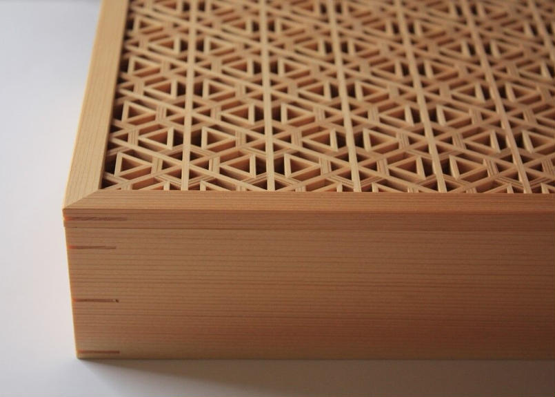 受注生産】「kumu」 組子文箱(小) 意匠:弁天亀甲 | 指勘建具工芸 受注生産】「kumu」 組子文箱(小) 意匠:弁天亀甲 | 指勘建具工芸