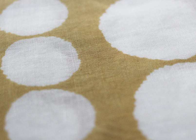 綿麻手拭 風つむぎ まる と まる くちなし色 Shinedozome 綿麻手拭 風つむぎ まる と まる くちなし色 Shinedozome